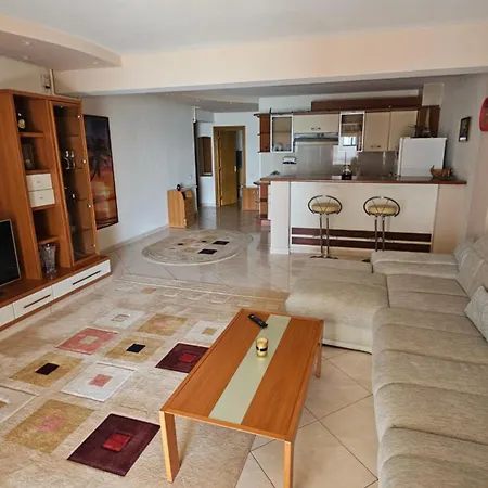 Eva Apartment Mamaia