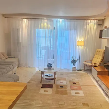 Eva Apartment *